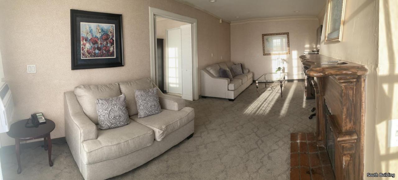 One-Bedroom Suite [South Building]