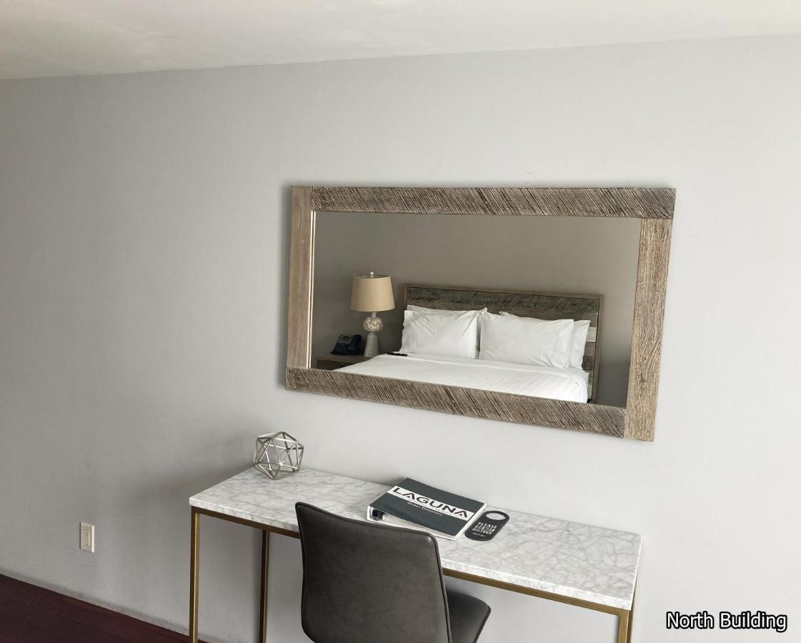 Deluxe Double Queen Room [North Building]